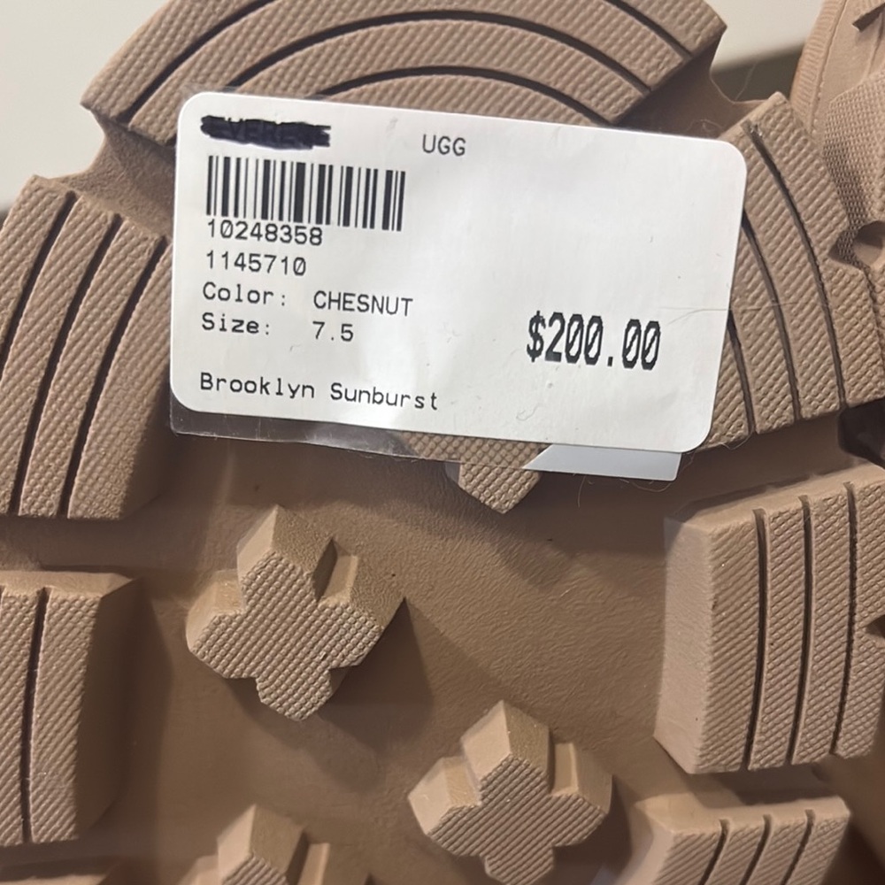 UGG Brown and Cream Winter Boots with Plush Lining - Picture 5 of 6